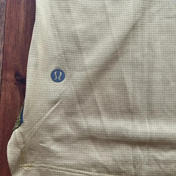 Lululemon camo long sleeve shirt - Picture 6 of 6